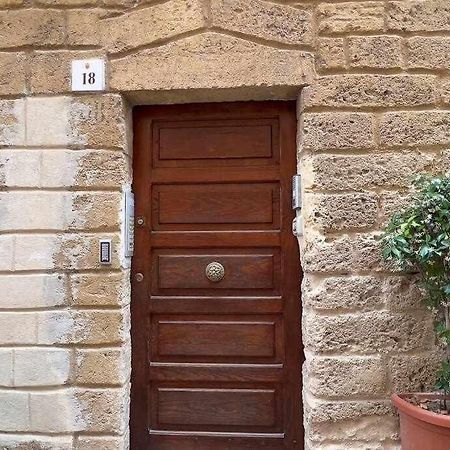 אלגהרו Suite Minerva 10 Steps From Piazza Civica מראה חיצוני תמונה