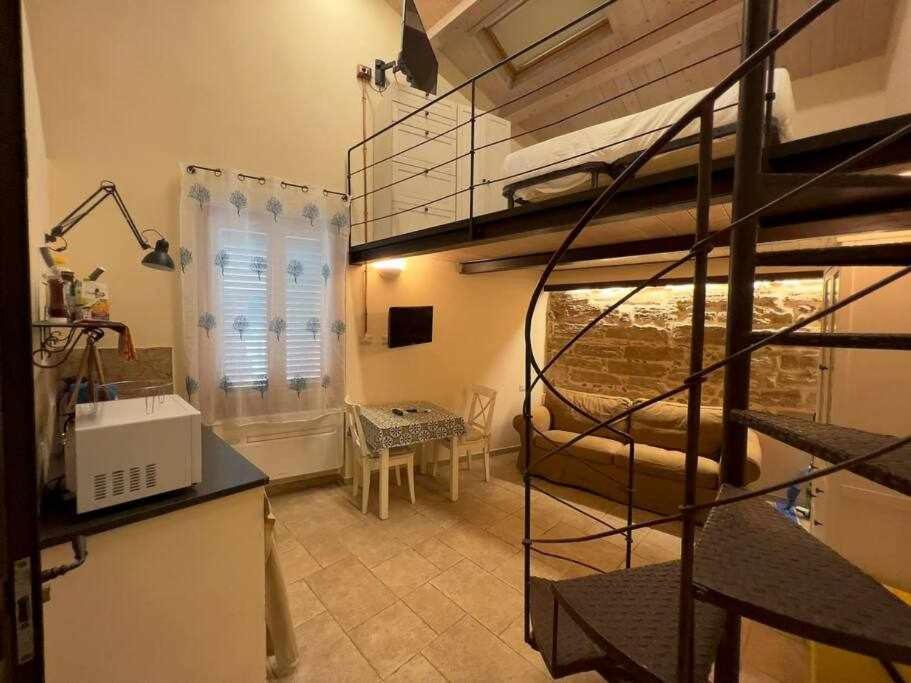אלגהרו Suite Minerva 10 Steps From Piazza Civica מראה חיצוני תמונה